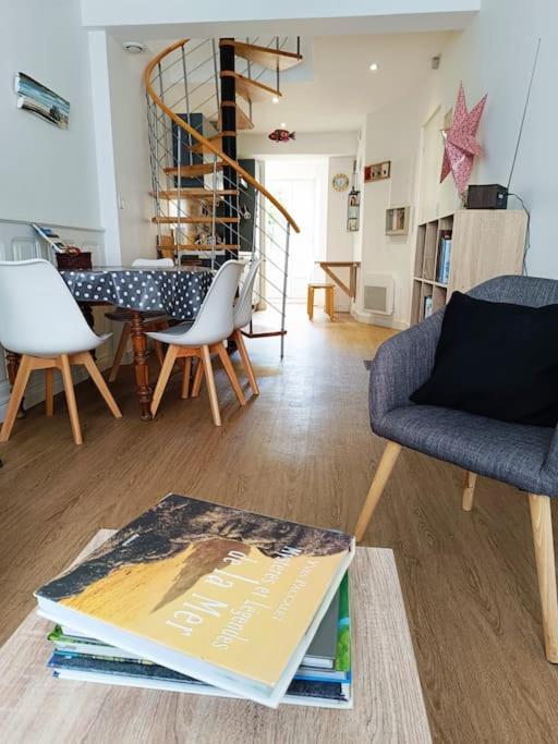 Chez Louisette Centre Ville Et Plages A Pied! 孔卡尔诺 外观 照片