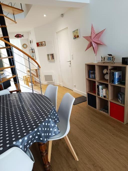 Chez Louisette Centre Ville Et Plages A Pied! 孔卡尔诺 外观 照片
