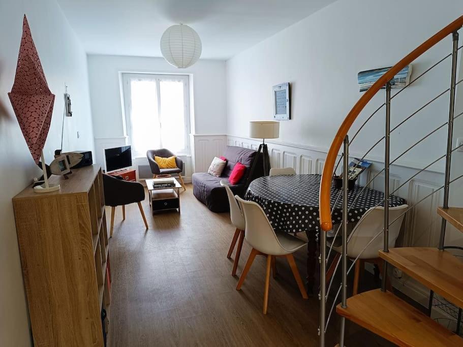Chez Louisette Centre Ville Et Plages A Pied! 孔卡尔诺 外观 照片