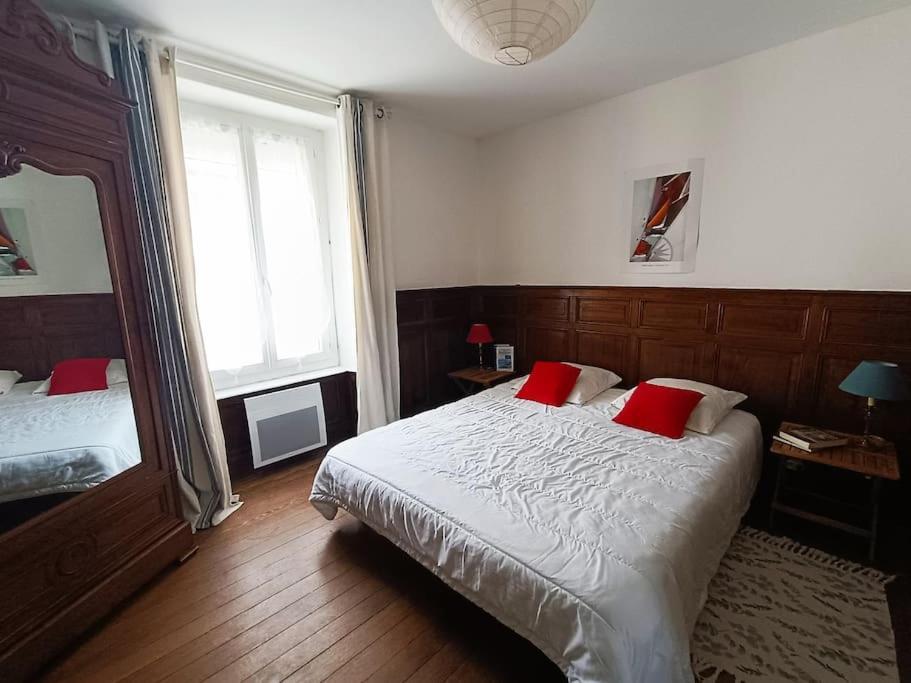Chez Louisette Centre Ville Et Plages A Pied! 孔卡尔诺 外观 照片